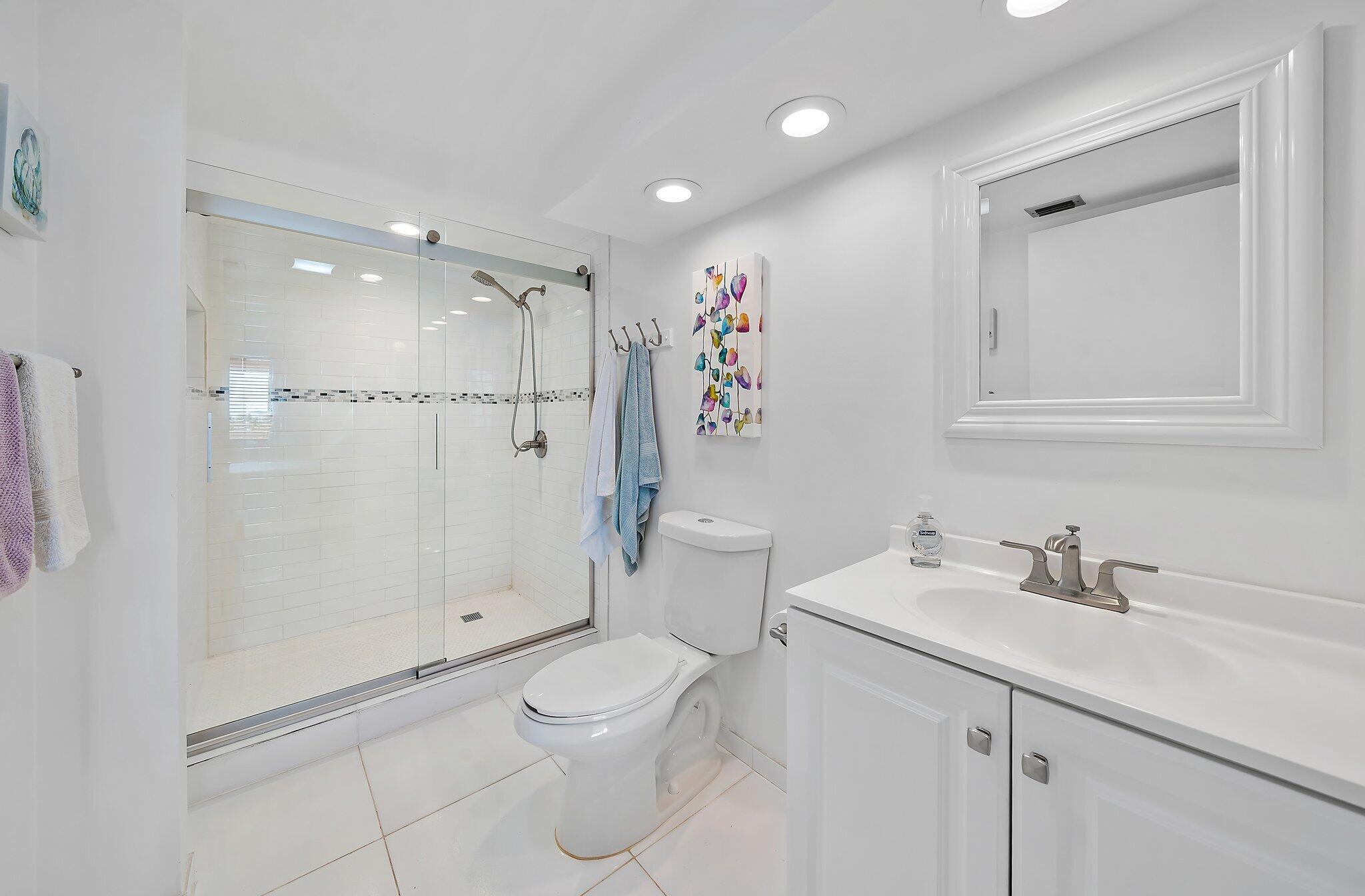 353 Highway 1, Unit E408 Jupiter, FL 33477 - Photo 12 of 39 006-353US1NE408-Jupiter-FL-SMALL