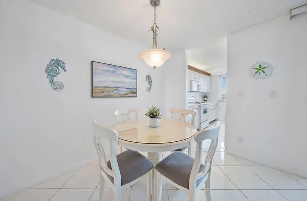 $1,800 | 353 Highway 1, Unit E408, Jupiter, FL 33477