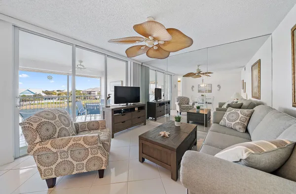 $1,800 | 353 Highway 1, Unit E408, Jupiter, FL 33477