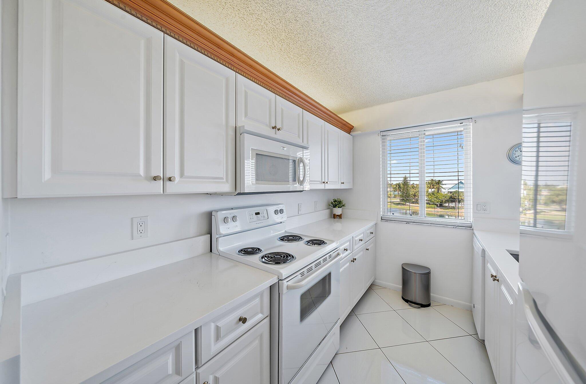 353 Highway 1, Unit E408 Jupiter, FL 33477 - Photo 21 of 39 015-353US1NE408-Jupiter-FL-SMALL