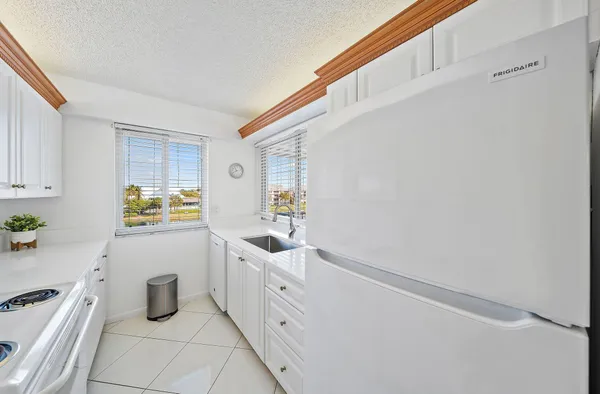 $1,800 | 353 Highway 1, Unit E408, Jupiter, FL 33477