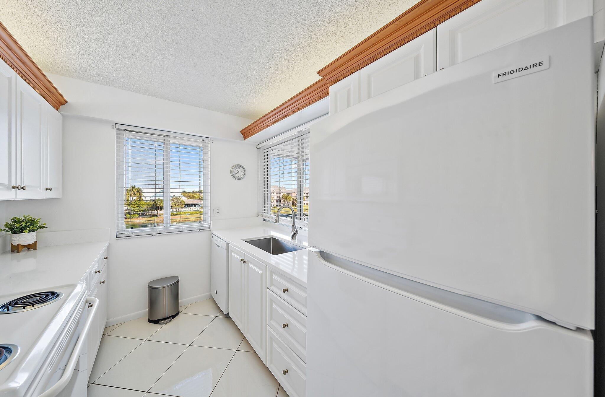 353 Highway 1, Unit E408 Jupiter, FL 33477 - Photo 22 of 39 016-353US1NE408-Jupiter-FL-SMALL