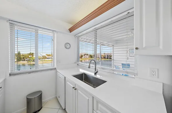 $1,800 | 353 Highway 1, Unit E408, Jupiter, FL 33477