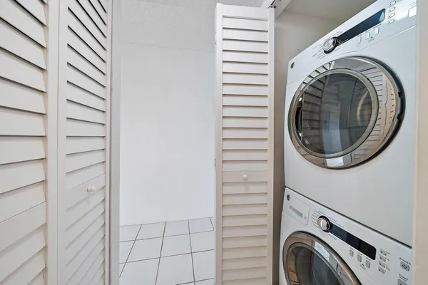 $1,800 | 353 Highway 1, Unit E408, Jupiter, FL 33477