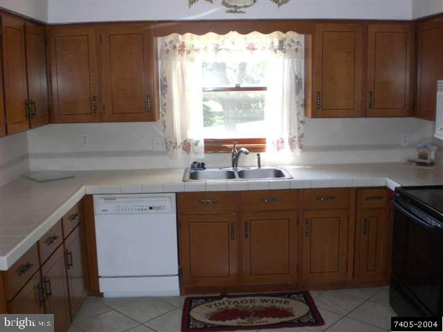 810 Chambers Road York, PA 17402 - Photo 8 of 12 Gallery Image 8