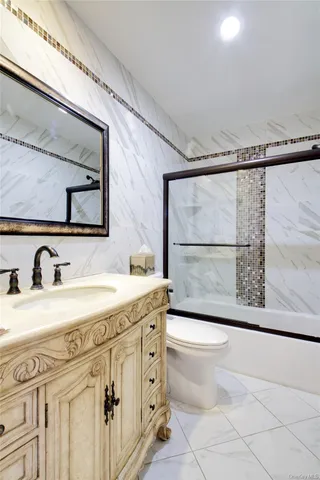 $1,450,000 | 26 Midland Road, East Hills, NY 11577