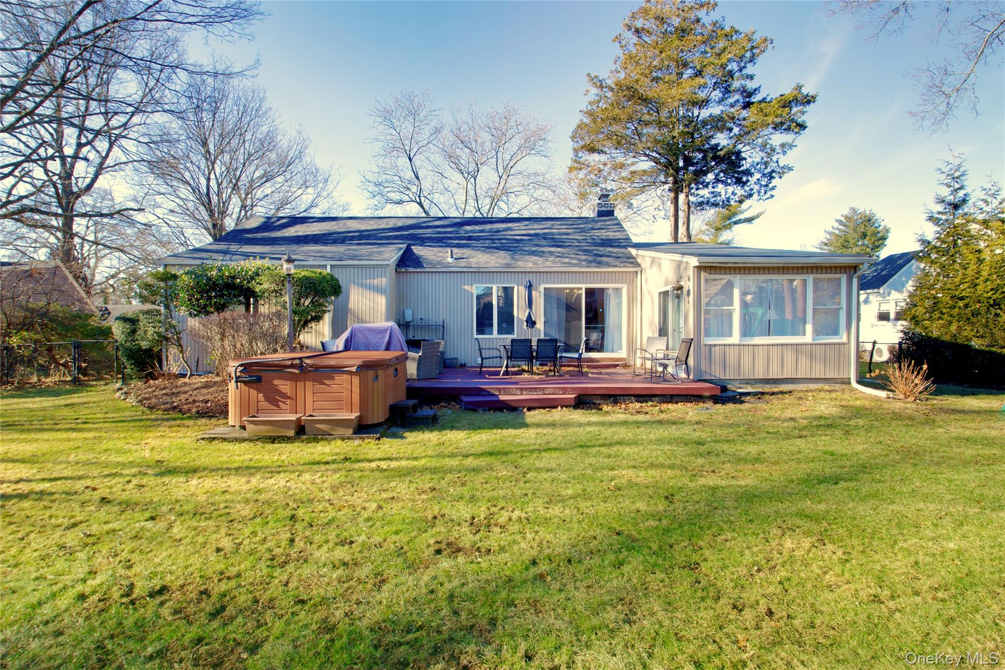 26 Midland Road East Hills, NY 11577 - Photo 18 of 22