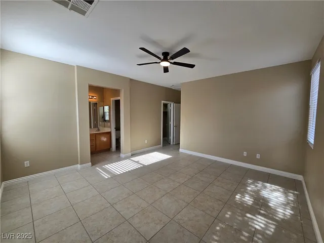 $2,100 | 233 Country Greens Avenue, Las Vegas, NV 89148