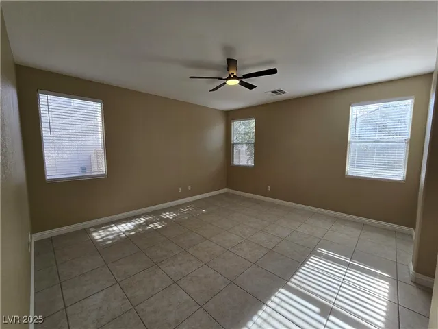 $2,100 | 233 Country Greens Avenue, Las Vegas, NV 89148