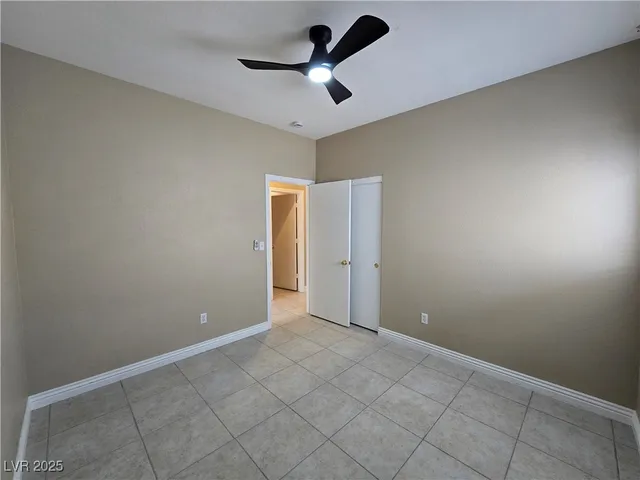 $2,100 | 233 Country Greens Avenue, Las Vegas, NV 89148