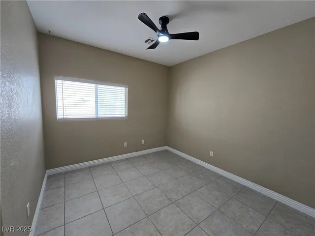 $2,100 | 233 Country Greens Avenue, Las Vegas, NV 89148