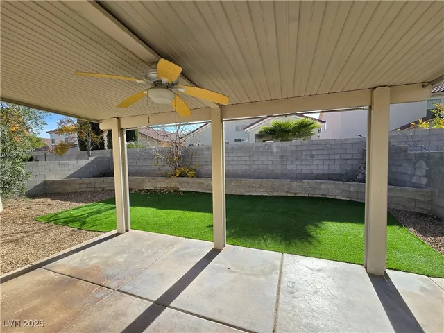 $2,100 | 233 Country Greens Avenue, Las Vegas, NV 89148