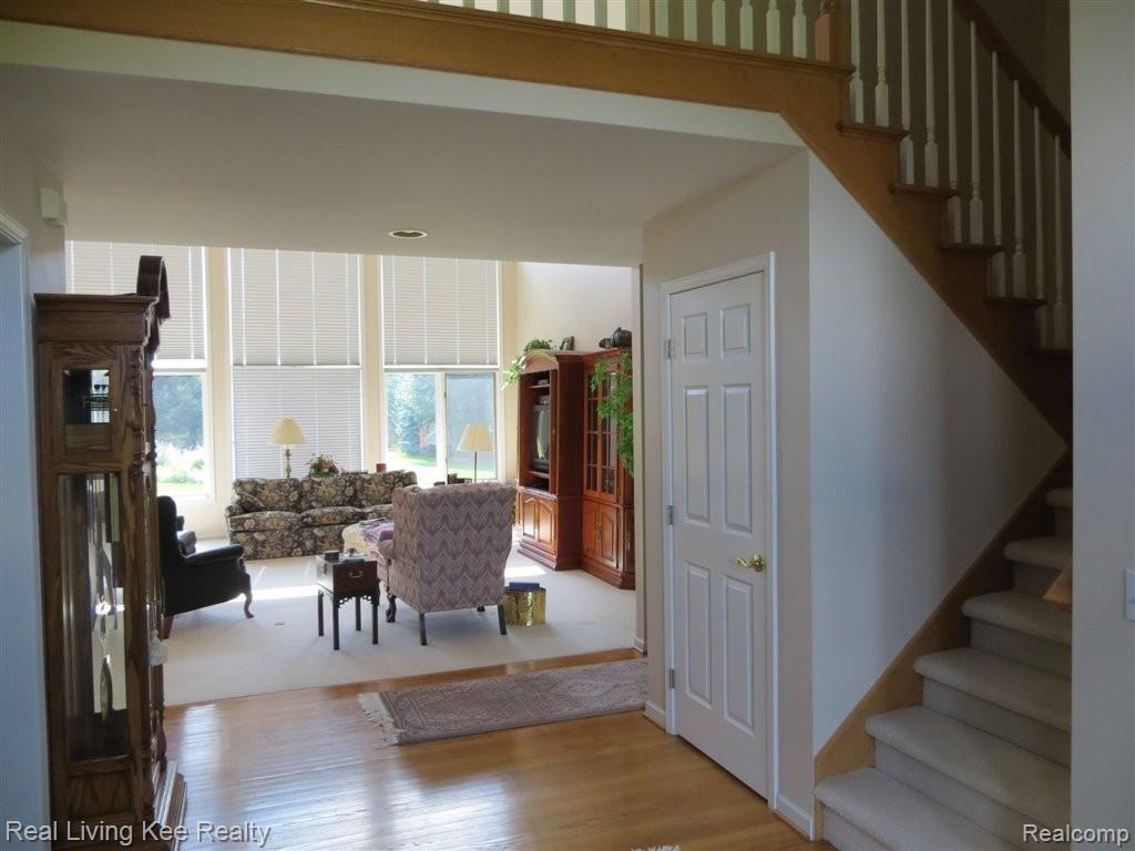 549 Springside Court Rochester, MI 48306 - Photo 3 of 25 View from Entry.JPG