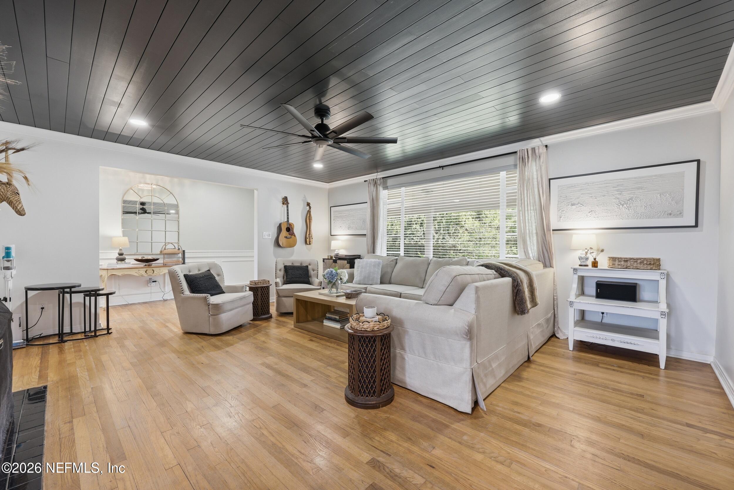 1244 Glengarry Road Jacksonville, FL 32207 - Photo 7 of 38 the real estateographers_007