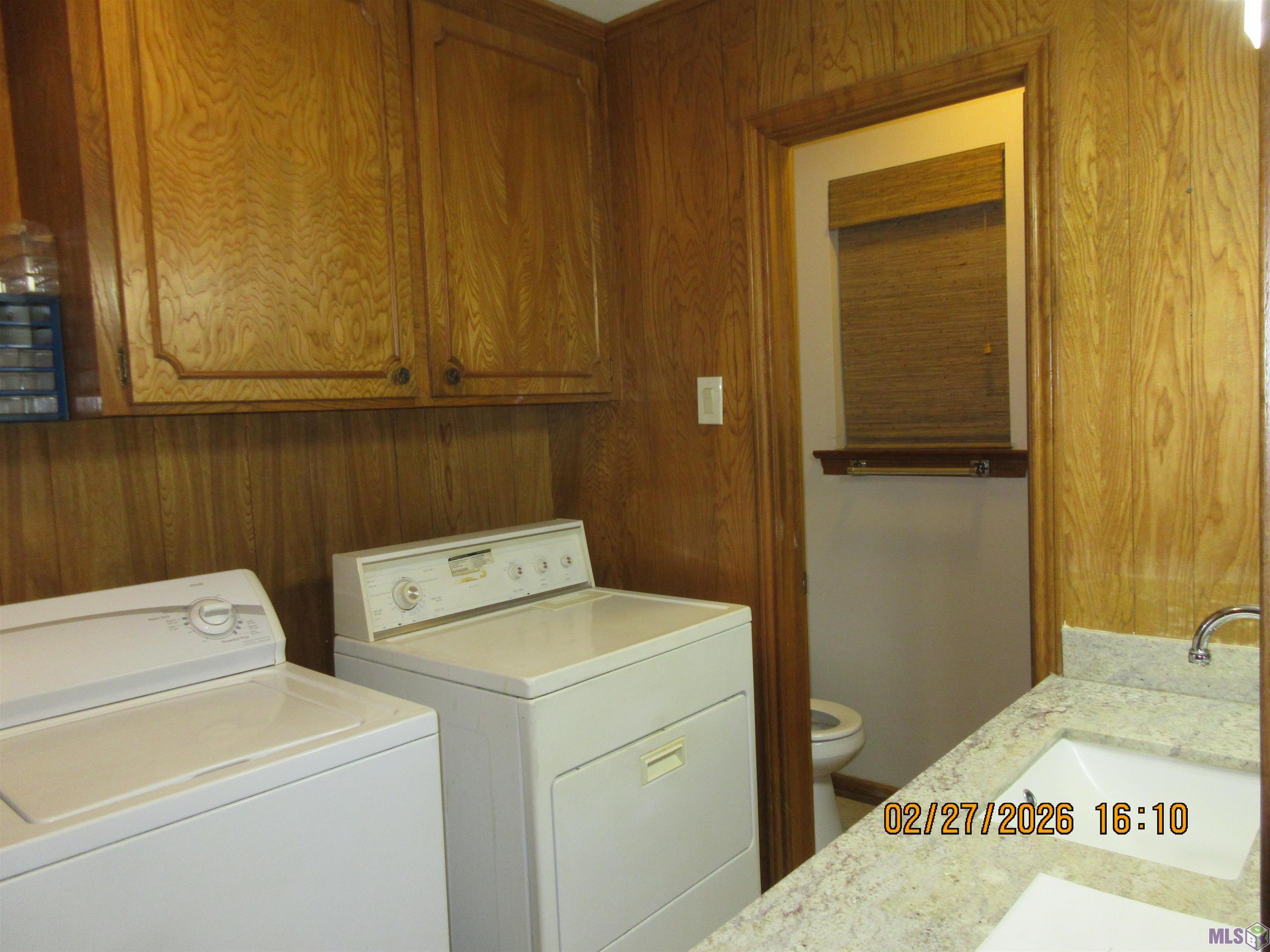 1997 Christian Street Baton Rouge, LA 70808 - Photo 19 of 21 Laundry/Half Bath