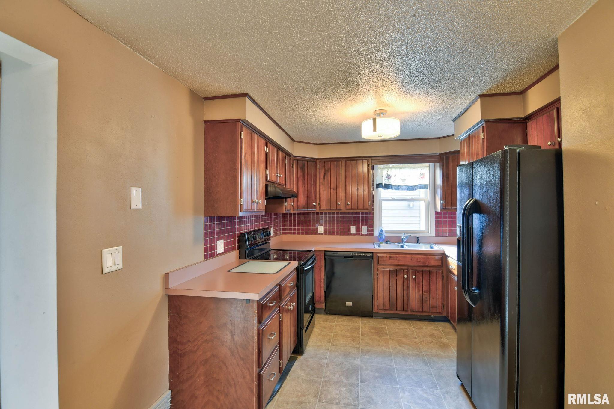 1908 North 19th Street Springfield, IL 62702 - Photo 11 of 42