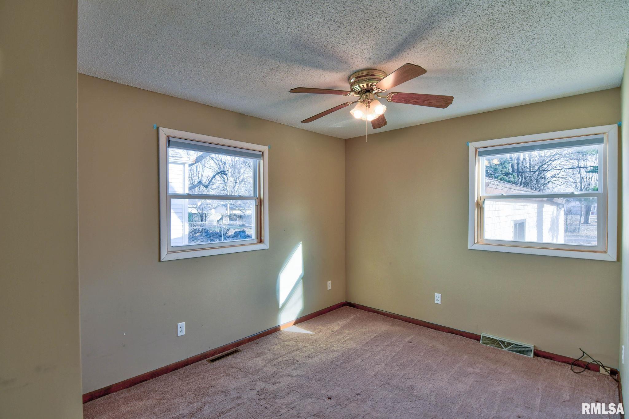 1908 North 19th Street Springfield, IL 62702 - Photo 23 of 42