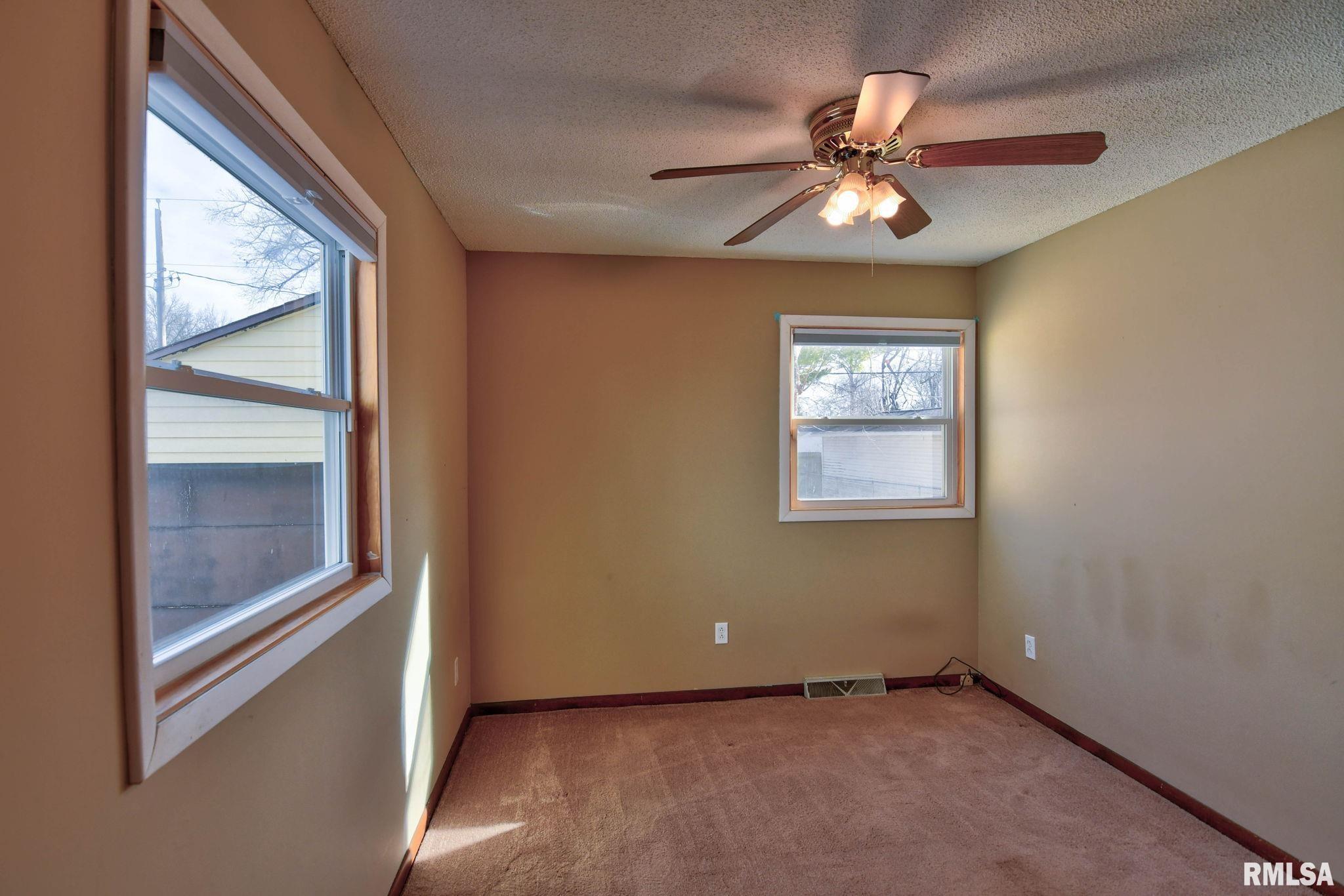 1908 North 19th Street Springfield, IL 62702 - Photo 26 of 42