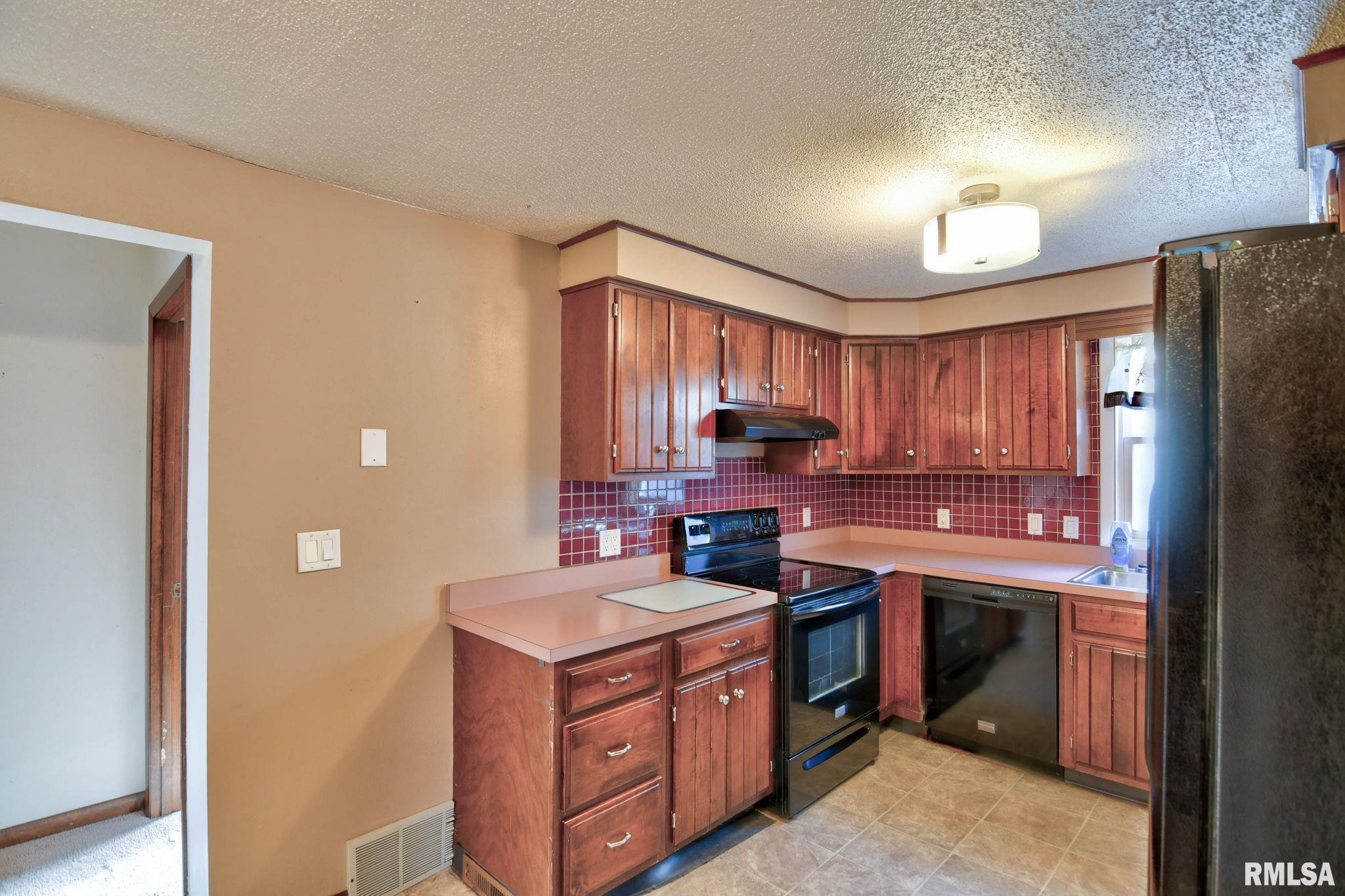 1908 North 19th Street Springfield, IL 62702 - Photo 10 of 42