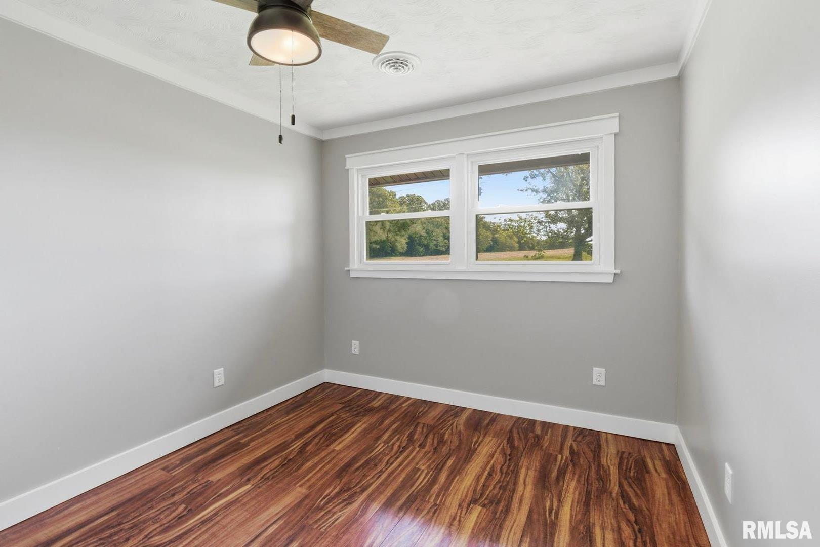 2585 Market Road Marion, IL 62959 - Photo 16 of 29