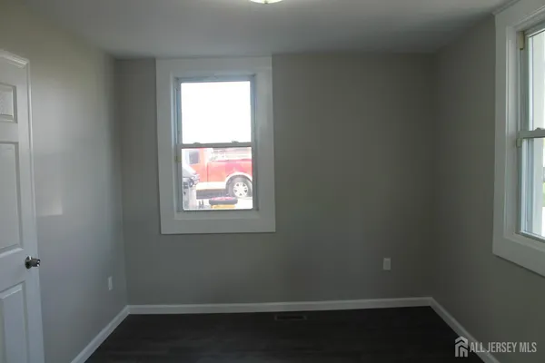 $3,400 | 519 Roosevelt Avenue, Unit 2, Carteret, NJ 07008