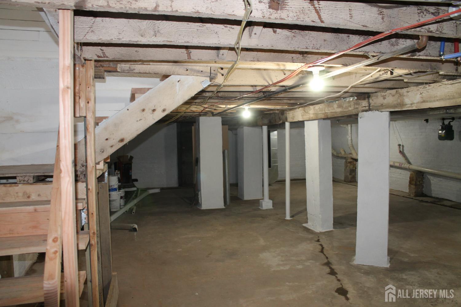 519 Roosevelt Avenue, Unit 2 Carteret, NJ 07008 - Photo 13 of 17 a view of a water heater room