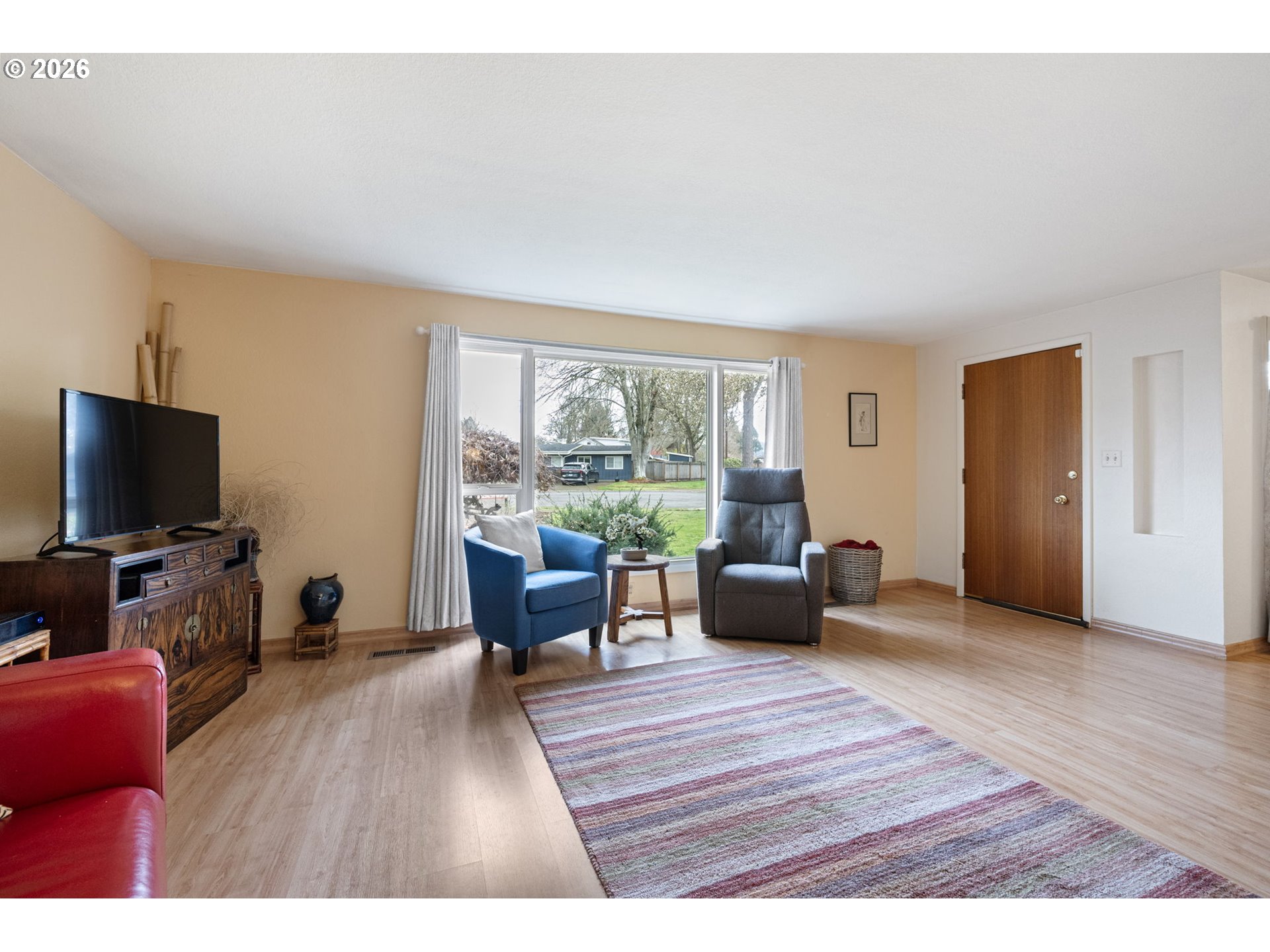 280 Regal Court Eugene, OR 97401 - Photo 6 of 44