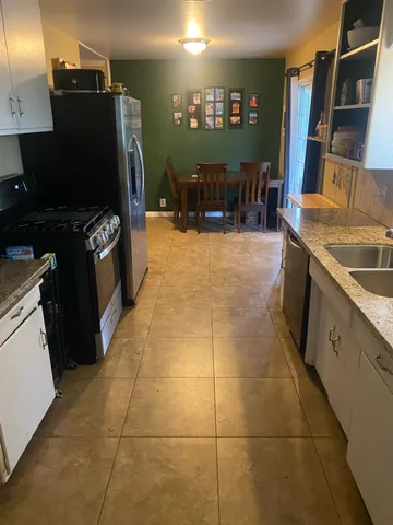 $395,000 | 1602 Del Monte Avenue, Modesto, CA 95350