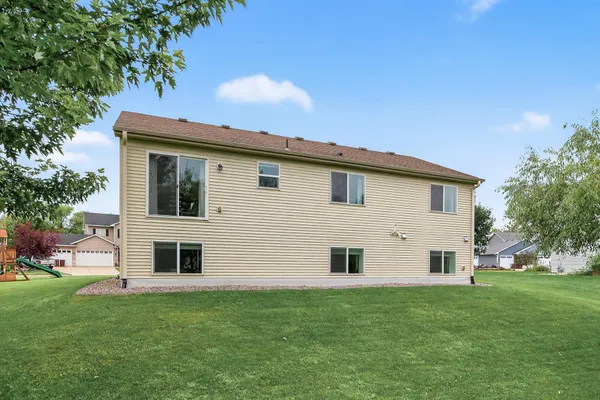 $414,900 | 1805 10th Street Northeast, Buffalo, MN 55313