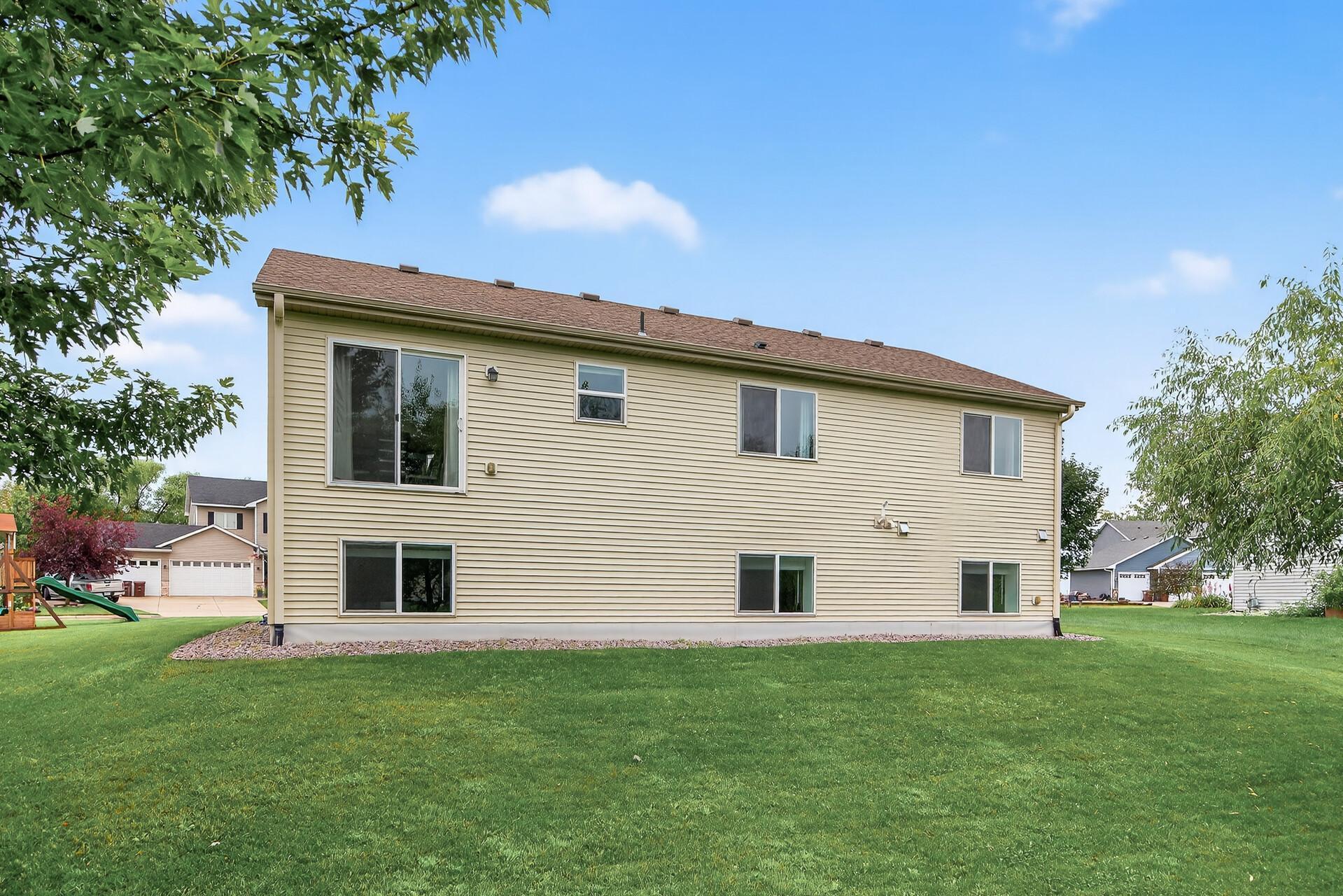 1805 10th Street Northeast Buffalo, MN 55313 - Photo 27 of 32