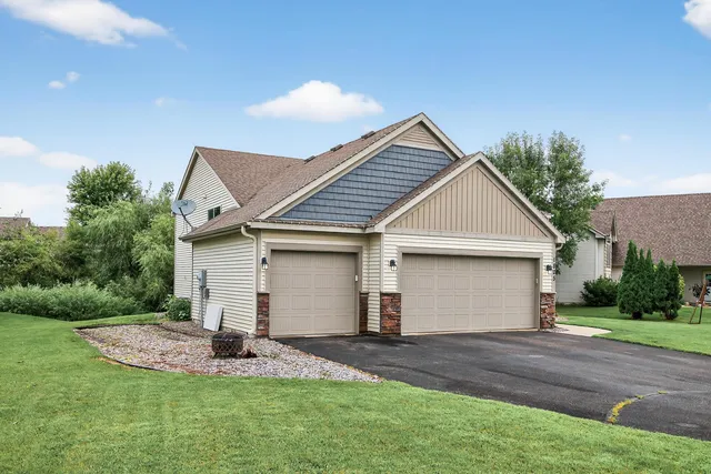 $417,490 | 1805 10th Street Northeast, Buffalo, MN 55313