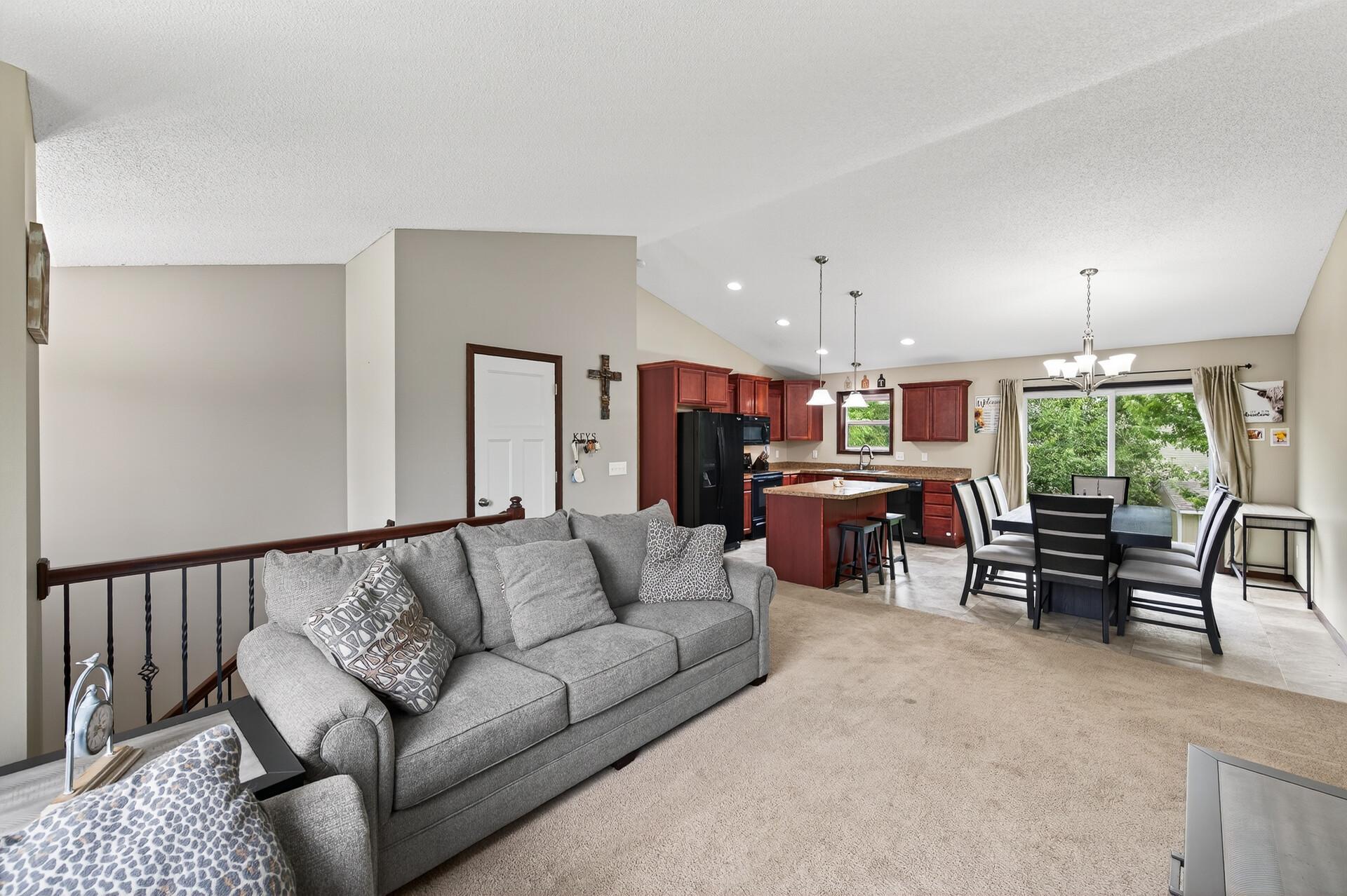 1805 10th Street Northeast Buffalo, MN 55313 - Photo 7 of 32