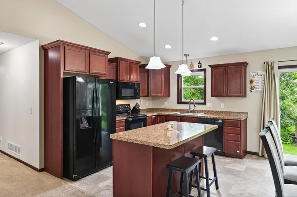 $414,900 | 1805 10th Street Northeast, Buffalo, MN 55313