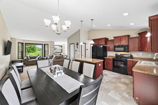 $417,490 | 1805 10th Street Northeast, Buffalo, MN 55313