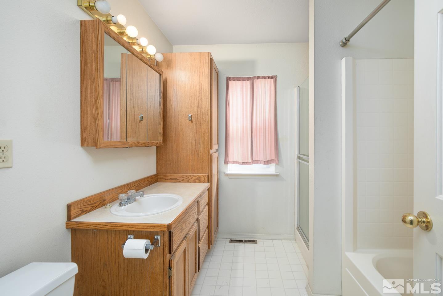 1300 Lattin Road Fallon, NV 89406 - Photo 14 of 26 a utility room with dryer and washer