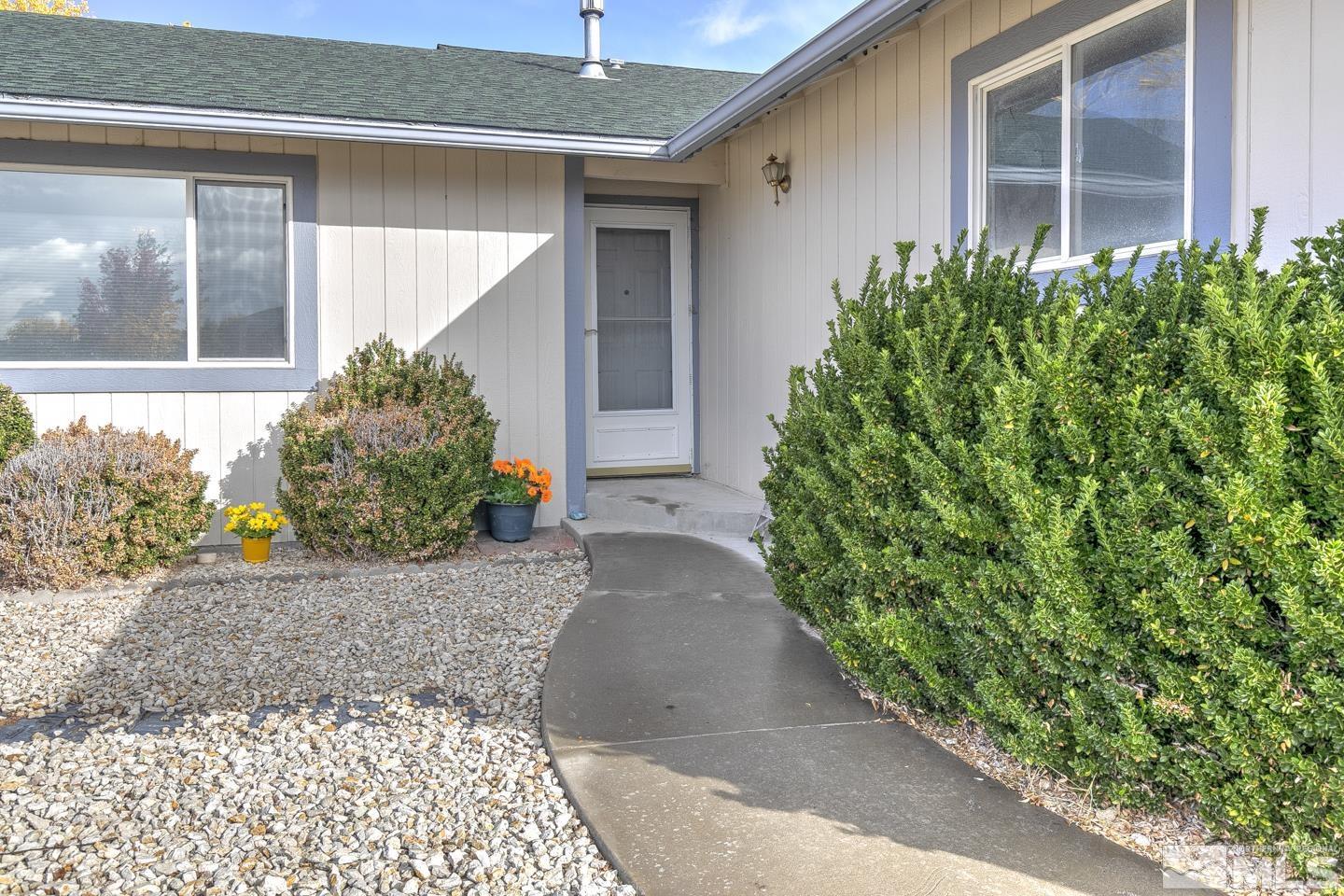 1300 Lattin Road Fallon, NV 89406 - Photo 2 of 26 a view of a backyard