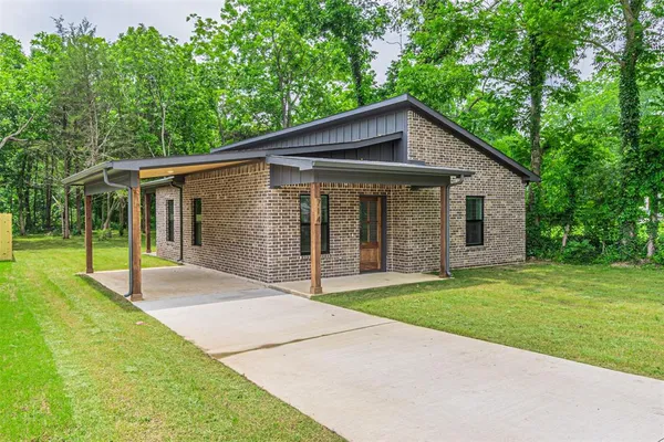 $227,990 | 714 East Crawford Street, Denison, TX 75021