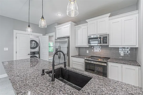 $227,990 | 714 East Crawford Street, Denison, TX 75021