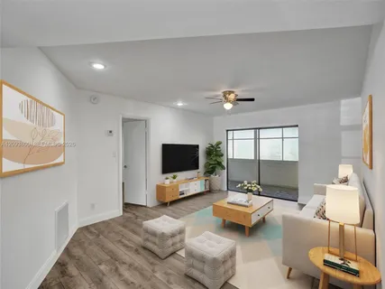 $150,000 | 4191 Northwest 41st Street, Unit 117, Lauderdale Lakes, FL 33319