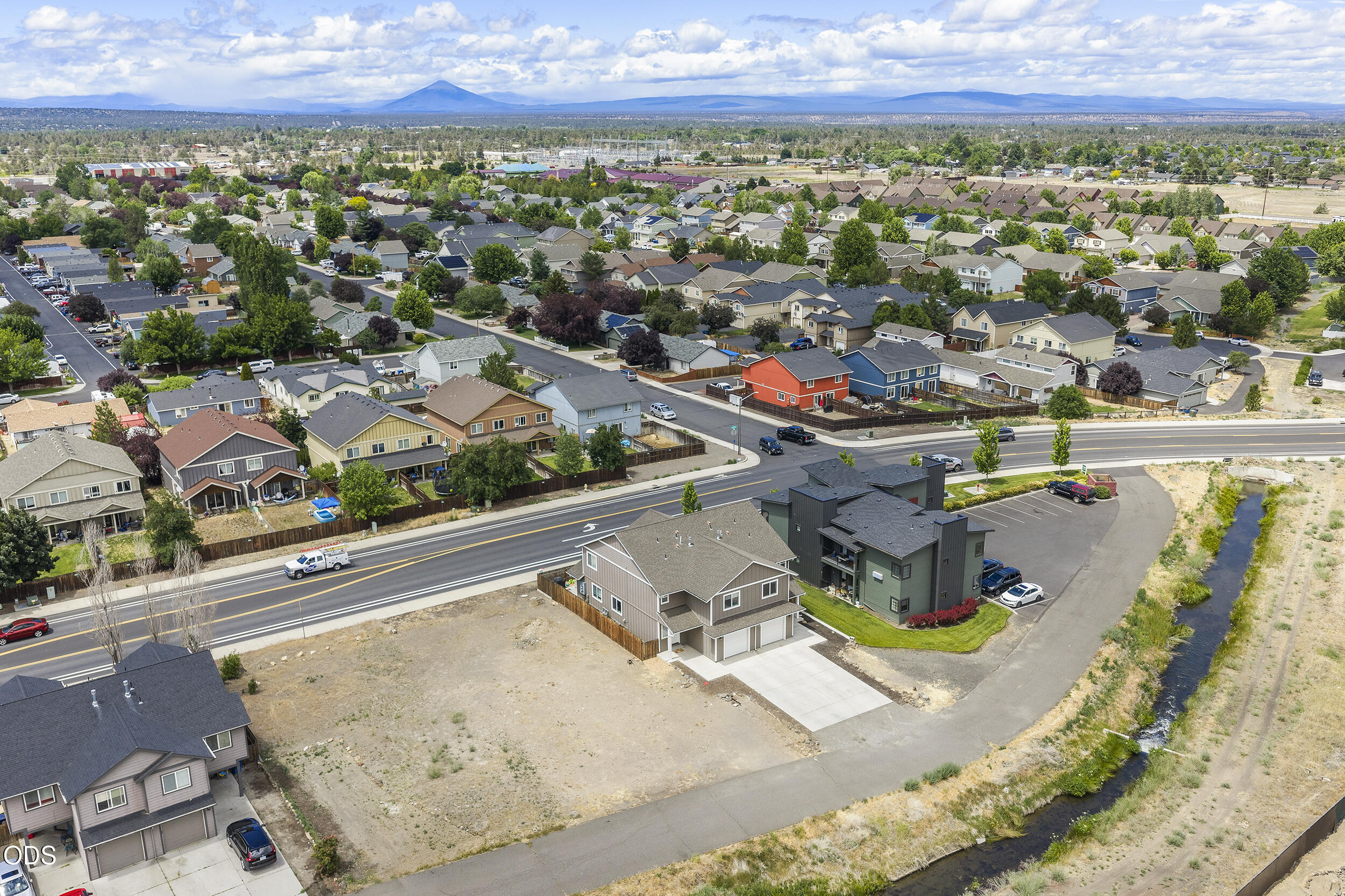 1214 Southwest 27th Street Redmond, OR 97756 - Photo 31 of 35