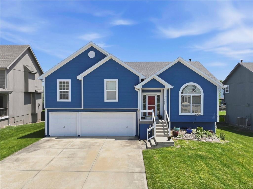 503 River Birch Road Raymore, MO 64083 - Photo 4 of 36