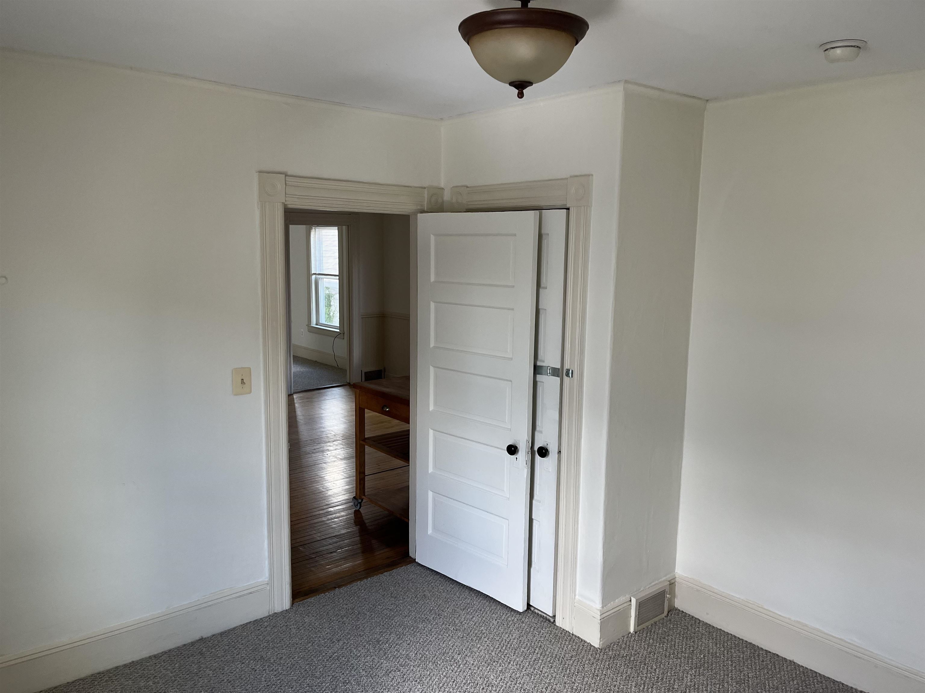 61 Laurel Street, Unit 2 Manchester, NH 03103 - Photo 5 of 10