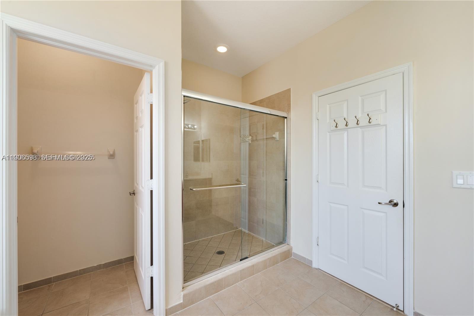 16946 Southwest 90th Terrace Circle Miami, FL 33196 - Photo 20 of 36