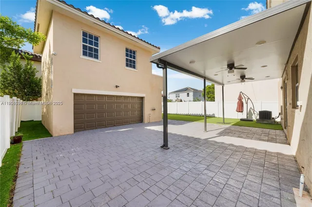 $844,995 | 16946 Southwest 90th Terrace Circle, Miami, FL 33196