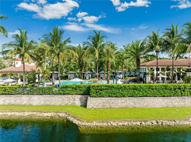 $844,995 | 16946 Southwest 90th Terrace Circle, Miami, FL 33196