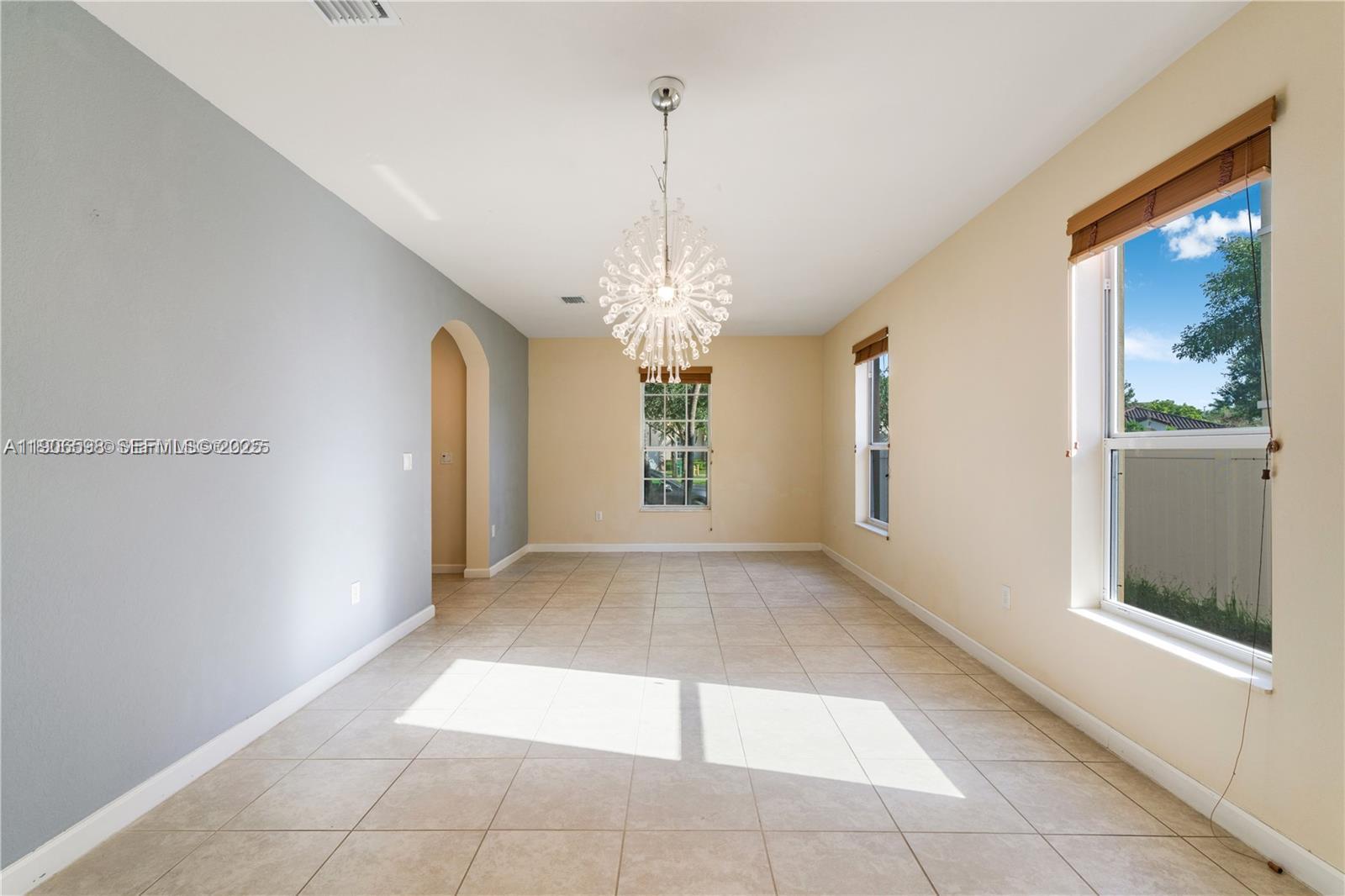 16946 Southwest 90th Terrace Circle Miami, FL 33196 - Photo 6 of 36