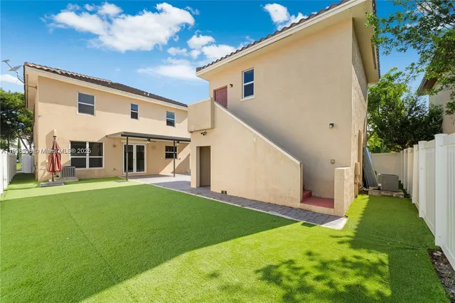 $844,995 | 16946 Southwest 90th Terrace Circle, Miami, FL 33196