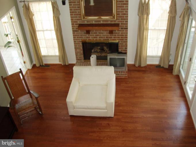 8303 Kings Ridge Court Springfield, VA 22153 - Photo 11 of 30 Family Room