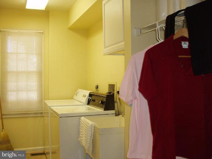 8303 Kings Ridge Court Springfield, VA 22153 - Photo 6 of 30 Laundry Area 1