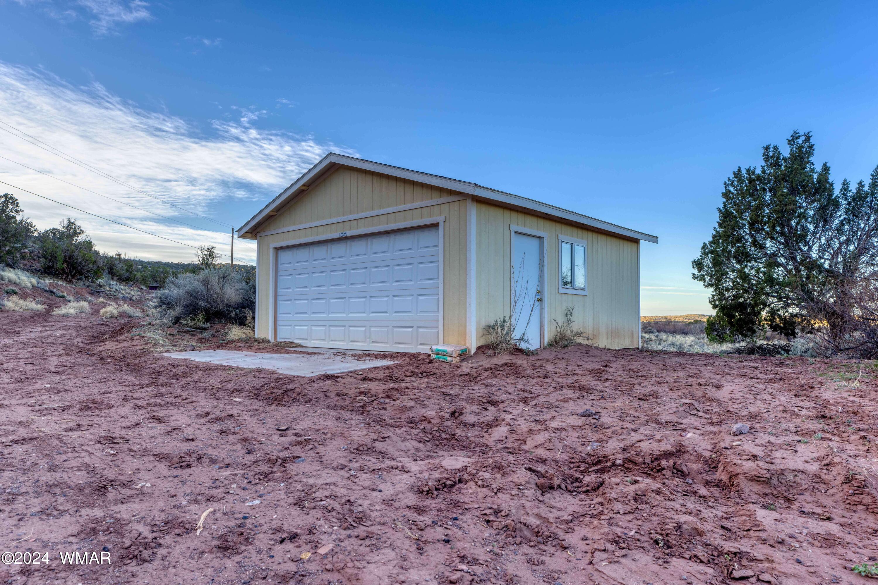 4547 Aztec Road Snowflake, AZ 85937 - Photo 8 of 29 a house view with a backyard space